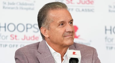 John-Calipari-reveals-what-he-is-using-from-his-previous-stops-entering-Year-2-at-Arkansas