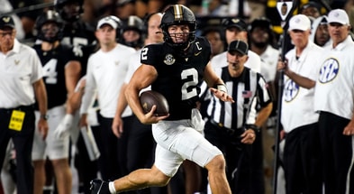 Vanderbilt quarterback Diego Pavia (2) runs the ball against Georgia State during the first quarter at FirstBank Stadium in Nashville, Tenn., Saturday, Sept. 20, 2025. (© Andrew Nelles / The Tennessean / USA TODAY NETWORK via Imagn Images)