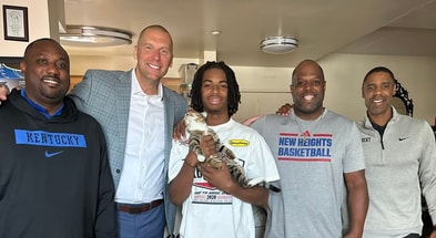 Deron Rippey Jr. with the Kentucky staff (Photo provided by Deron Rippey Sr.)