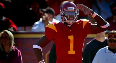 USC WR Mike Williams Salutes