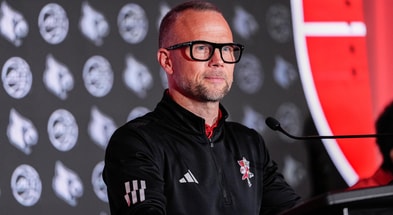 Oct 10, 2024; Charlotte, NC, USA; Louisville head coach Pat Kelsey answers questions from the media at The Hilton Charlotte Uptown. Mandatory Credit: Jim Dedmon-Imagn Images