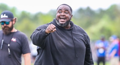south carolina gamecocks offensive line coach lonnie teasley