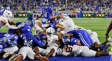 1 - Longhorns stop Cats _C6A0397