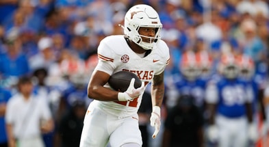 Texas star punt returner Ryan Niblett had 88 yards on two returns against Kentucky, via Matt Pendleton-Imagn Images