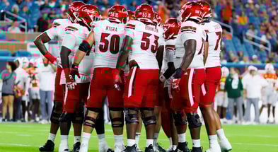 Louisville's offensive line, Trevonte Sylvester, at No. 2 Miami (10/17/25)