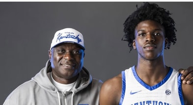 Obinna Ekezie on Kentucky visit (Photo: UK Athletics)