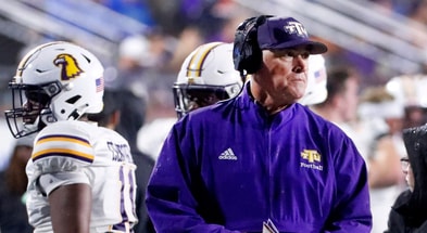 Tennessee Tech head coach Bobby Wilder on the sidelines during the football game against Middle Tennessee at Middle Tennessee on Saturday, Aug. 31, 2024. (© HELEN COMER/The Daily News Journal / USA TODAY NETWORK)