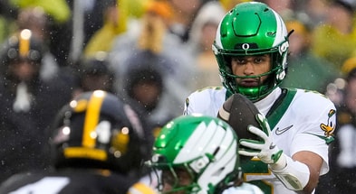 Oregon QB Dante Moore vs. Iowa