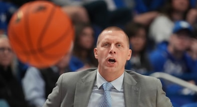 Kentucky's head coach Mark Pope coaches against Eastern Illinois at Rupp Arena. November 14, 2025. © Scott Utterback/Courier Journal / USA TODAY NETWORK via Imagn Images