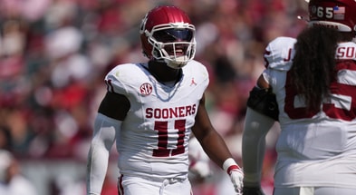 OU linebacker Kobie McKinzie