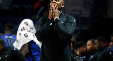 NCAA Basketball: Memphis coach Penny Hardaway