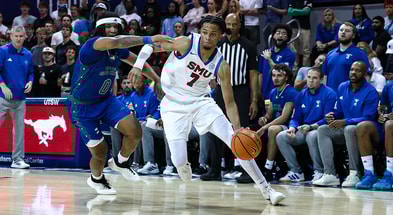 jermaine-oneal-jr-throws-down-incredible-alley-oop-in-smu-vs-arkansas-state