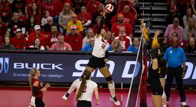 Taylor Landfair Nebraska volleyball (1)