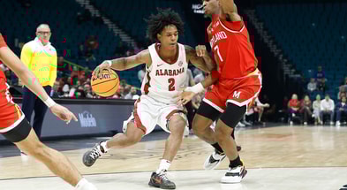 Alabama guard Aden Holloway