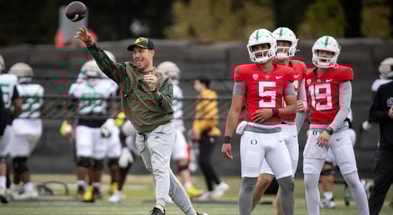 Oregon offensive coordinator and quarterbacks coach Will Stein throws during practice with the Oregon Ducks Saturday, April 6, 2024 at the Hatfield-Dowlin Complex in Eugene, Ore. © Ben Lonergan/The Register-Guard / USA TODAY NETWORK