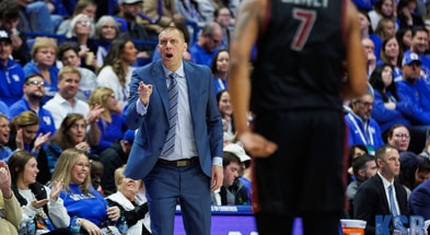 20251209_UKMBBvsNCCentral_CI_0065.CR3