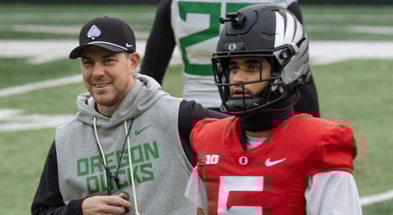 Will Stein at practice with Dante Moore ahead of the College Football PLayoff, via Chris Pietsch:The Register-Guard : USA TODAY NETWORK via Imagn Images