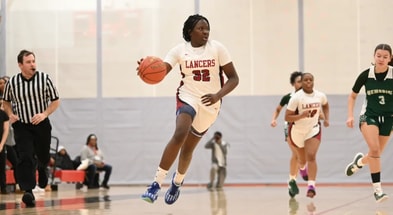 The Hawkeyes hosted Nya Riak for an unofficial visit last week.