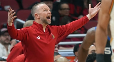 Louisville Cardinals head coach Pat Kelsey disagreed with a call by the ref against SMU Saturday at the KFC Yum! Center. Jan. 31, 2026