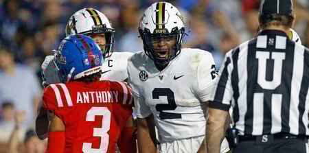 clark-lea-addresses-decision-to-put-walter-taylor-in-at-quarterback