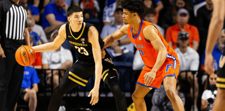 Michigan Wolverines basketball transfer portal target Jason Rivera-Torres