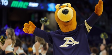 The Akron mascot, Zippy, via Jeff Lange : USA TODAY NETWORK via Imagn Images