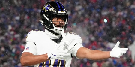 Isaiah-Likely-injury-update-Ravens-TE-carted-to-locker-room-at-practice