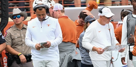 ut_vs_san_jose_state-7107_sark