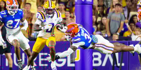 Syndication: The Daily Advertiser