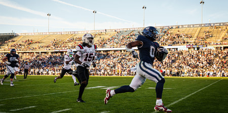 UConn Football running back Cam Edwards