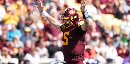 The Hawkeyes will face the Gophers in Iowa City on Saturday. (Photo by Matt Krohn-Imagn Images)