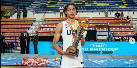 South Carolina basketball recruiting target Mason Collins. Photo credit: Mason Collins on Instagram