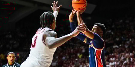 Kevin Overton (Photo by Auburn Athletics)