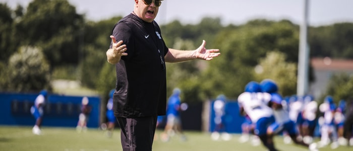 Copy of Copy of four-star-julian-phillips-discusses-recruitment-official-visits (15)