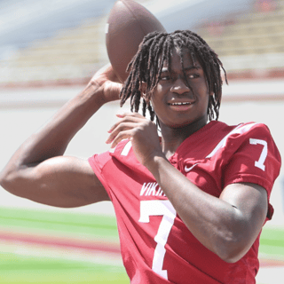 Lowndes quarterback Jayce Johnson