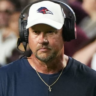 UTSA HC Jeff Traylor