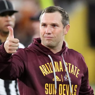 2023 Dilly Thumbs up
