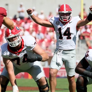 2026-09-19T172830Z_1516620679_MT1USATODAY29859742_RTRMADP_3_NCAA-FOOTBALL-GEORGIA-AT-ARKANSAS (1)