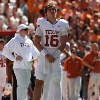 2026-09-26T173053Z_612307584_MT1USATODAY29921505_RTRMADP_3_NCAA-FOOTBALL-TEXAS-AT-TENNESSEE (1)