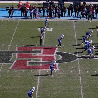 2021-11-27T021620Z_815950610_MT1USATODAY17237271_RTRMADP_3_NCAA-FOOTBALL-BOISE-STATE-AT-SAN-DIEGO-STATE (1)