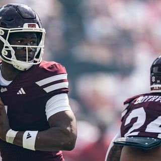 2026-10-03T182536Z_146054634_MT1USATODAY29986457_RTRMADP_3_MISSISSIPPI-STATE-QUARTERBACK-KAMARIO-TAYLOR-1-LOOKS-TO (1)