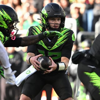 Oregon Ducks football-Brock Thomas-Dante Moore
