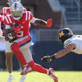 2026-10-17T203808Z_190248374_MT1USATODAY30113355_RTRMADP_3_NCAA-FOOTBALL-MISSOURI-AT-MISSISSIPPI (1)