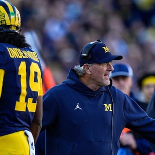 2026-10-17T213214Z_566915288_MT1USATODAY30114880_RTRMADP_3_MICHIGAN-HEAD-COACH-KYLE-WHITTINGHAM-REACTS-TO-A-PLAY (1)
