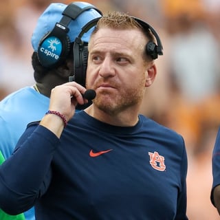 2026-10-03T232845Z_76795972_MT1USATODAY29990844_RTRMADP_3_NCAA-FOOTBALL-AUBURN-AT-TENNESSEE (2) (1)