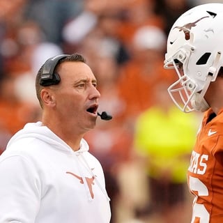 2025-11-01T201656Z_1947404597_MT1USATODAY27475620_RTRMADP_3_NCAA-FOOTBALL-VANDERBILT-AT-TEXAS (2) (1)