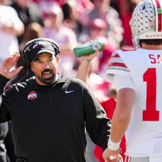 2026-10-17T182320Z_1810619040_MT1USATODAY30111292_RTRMADP_3_OHIO-STATE-BUCKEYES-HEAD-COACH-RYAN-DAY-TALKS-TO-OHIO-STATE (1)