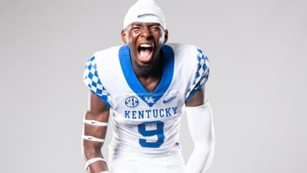 Tyreese-Fearbry-4-Star-edge-Defender-Commits-to-KENTUCKY