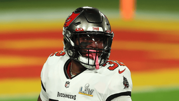 watch-mike-edwards-records-two-pick-6s-against-atlanta-falcons