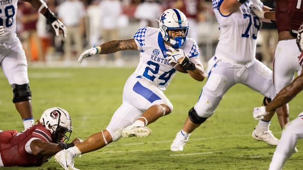 kentucky-holds-on-to-win-in-columbia-16-10